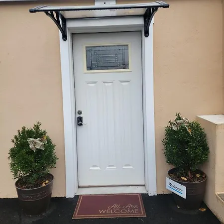Comfy And Chic Apartment! Free Parking Apartment Boston