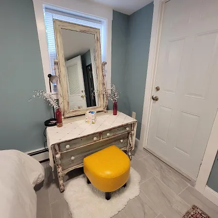 Apartment Comfy And Chic Apartment! Free Parking