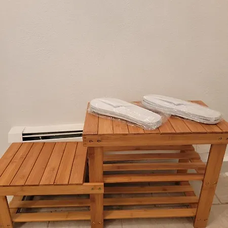 Apartment Comfy And Chic Apartment! Free Parking *
