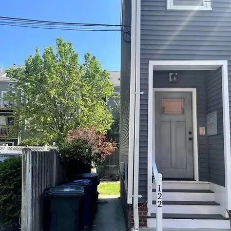 Apartment Lovely Two Bedroom In South Boston