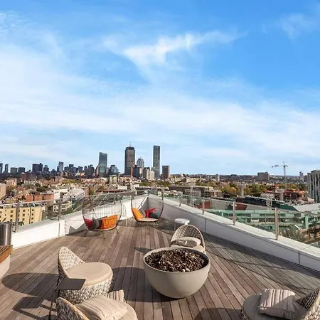 Panoramic Sanctuary - 2 Bedroom King Bed, Fenway Park Boston