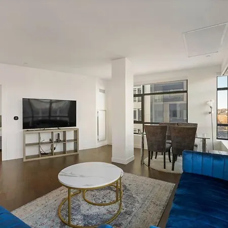 Apartment Panoramic Sanctuary - 2 Bedroom King Bed, Fenway Park Boston