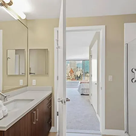 Apartment Sparkling 2br / 2ba In Back Bay *