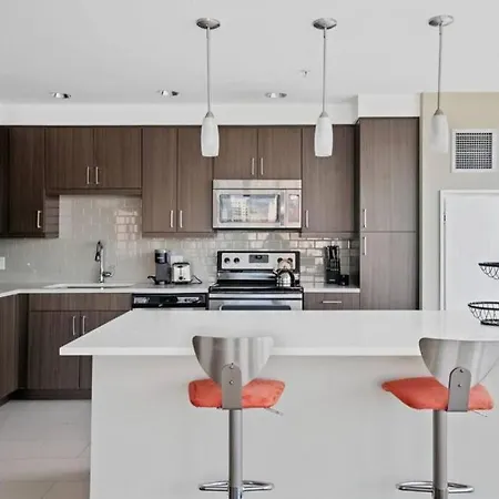 Sparkling 2br / 2ba In Back Bay Apartment *