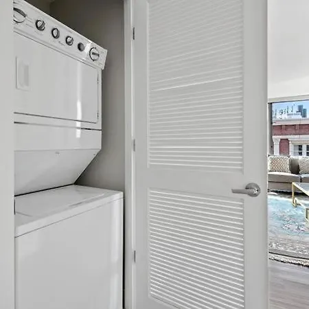 Sparkling 2br / 2ba In Back Bay