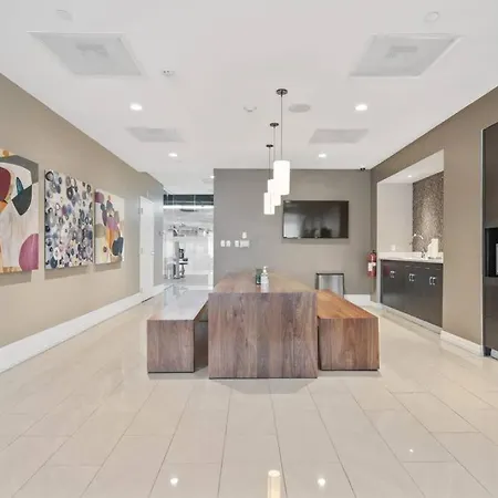 Apartment Sparkling 2br / 2ba In Back Bay