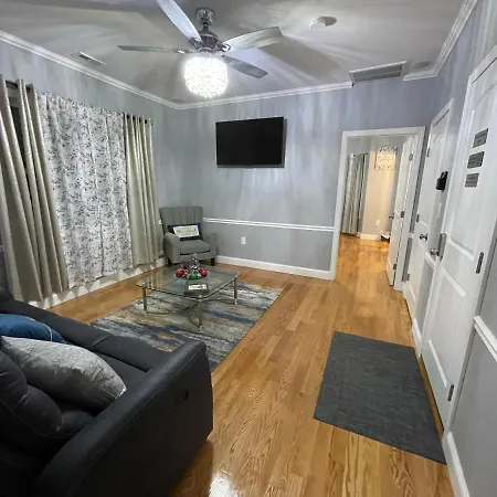Guest house Brand New Luxury Near Downtown *