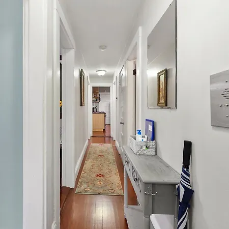 Bright & Spacious 3br, Mins From Downtown, Easy To Gillette, Parking Boston
