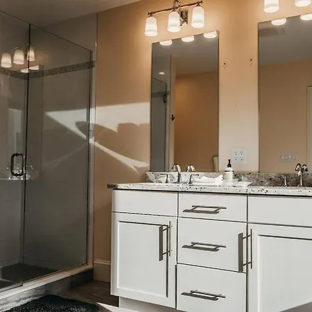 Adore - An Urban Retreat Of Luxury Boston