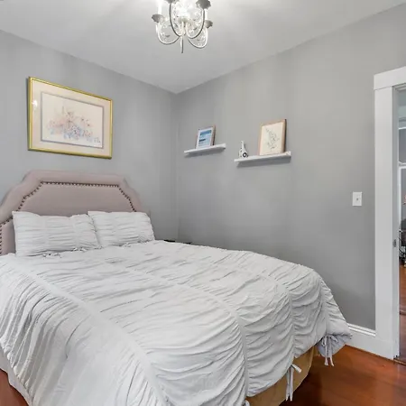 Apartment Bright & Spacious 3br, Mins From Downtown, Easy To Gillette, Parking *