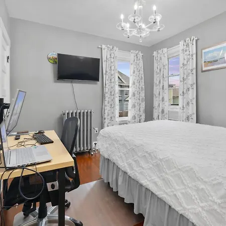Apartment Bright & Spacious 3br, Mins From Downtown, Easy To Gillette, Parking *