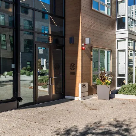 Spacious Chic 1br On Washington St By Gia Boston