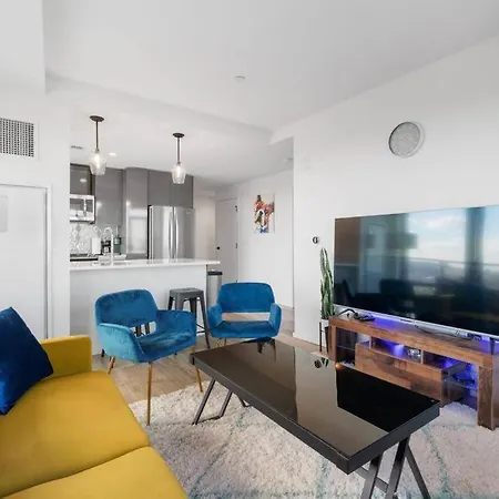 Beautiful In Watertown Apartment