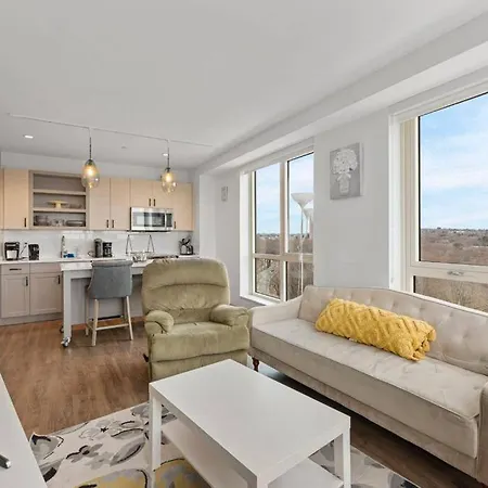 Outstanding Luxury 2br 2ba