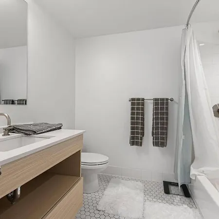 Outstanding Luxury 2br 2ba *