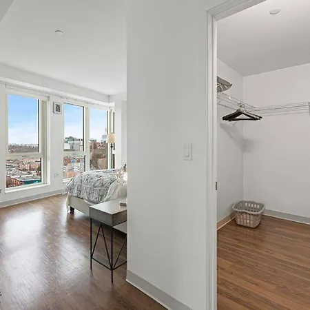 Apartment Outstanding Luxury 2br 2ba