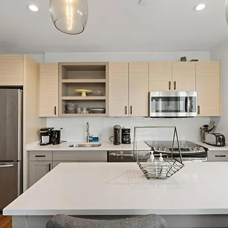 Outstanding Luxury 2br 2ba *
