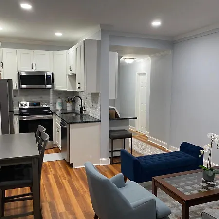 Spacious In Apartment Boston