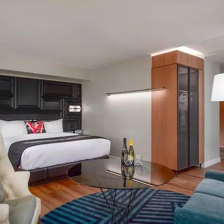 Hotel W 4*