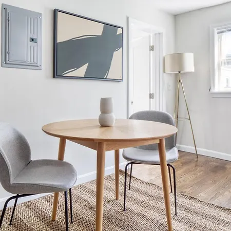Newly Newly Renovated S 2br Bos-457 *