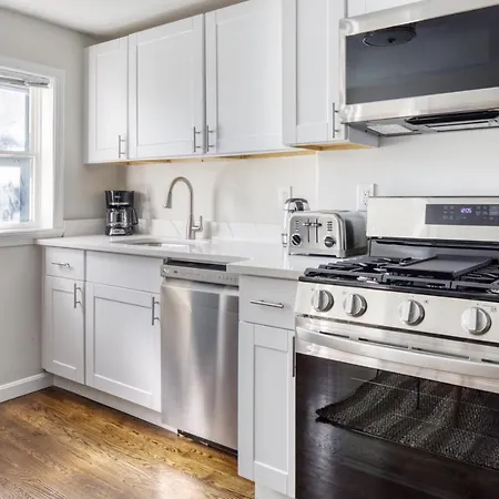 Newly Newly Renovated S 2br Bos-457 Boston