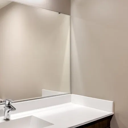 N Station 1br W Gym Wd Nr Td Garden Bos-640 Boston