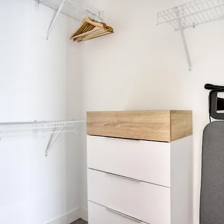 Roxbury 1br W Wd Nr Nubian Square Bos-733 Apartment