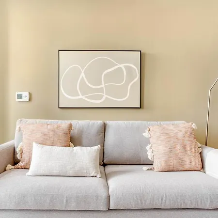 N Station 1br W Wd Gym Nr Td Garden Bos-703 Apartment
