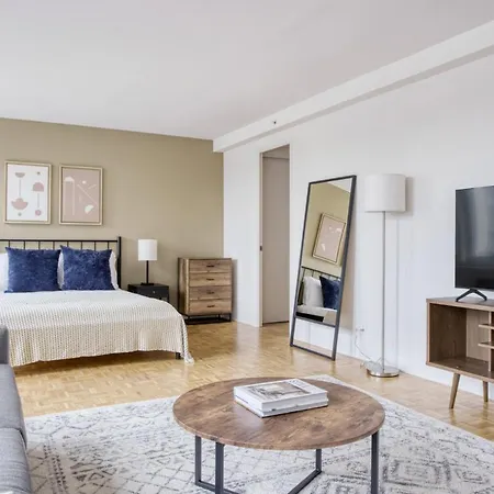 Back Bay Studio W Gym Nr Copley T Bos-121a Apartment