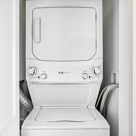 Chestnut Hill 1br W Wd Gym Nr Hancock Village Bos-804 *