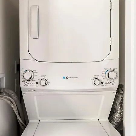 Chestnut Hill 1br W Wd Gym Nr Hancock Village Bos-803 *