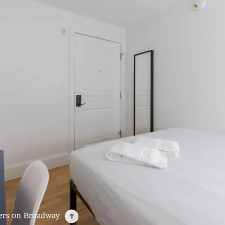 West Broadway Quarters By Thatch *