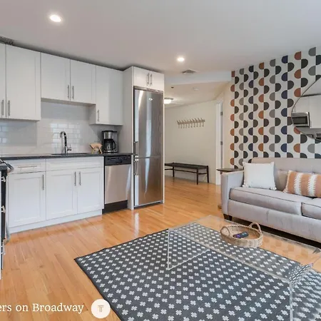 West Broadway Quarters By Thatch