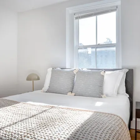 Beacon Hill 2br W Wd Nr Common Bos-828 * Boston