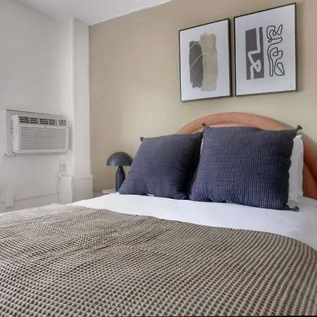 Trendy Longwood Studio Nr Mission Park Bos-669