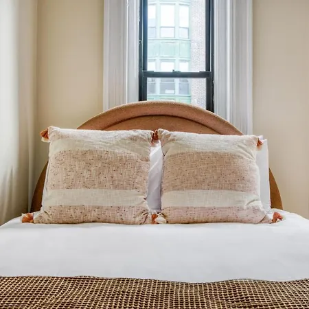 Back Bay 1br W Wd Nr Newbury St Bos-724 Boston