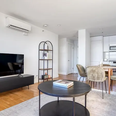 South 2br W Gym Wd Nr Carson Beach Bos-794 * Boston