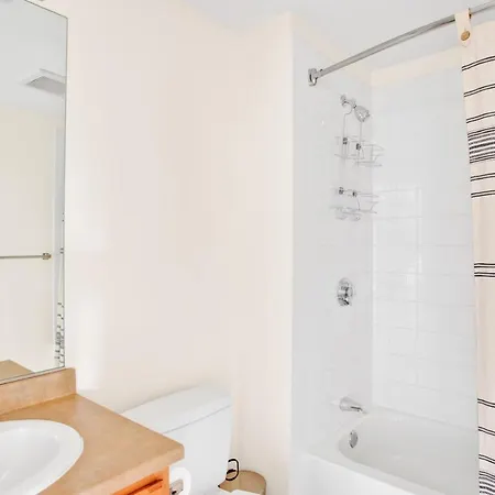 Apartment Dorchester 1br W Gym Pool Nr Jfkumass T Bos-748 Boston