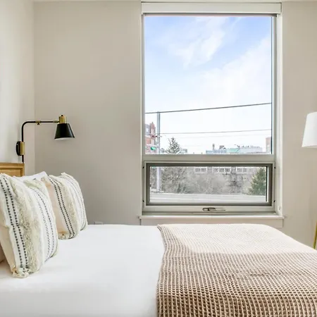 E Cambridge 2br W Gym Wd Nr Lechmere T Bos-636 Apartment Boston