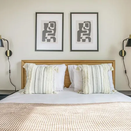 E Cambridge 2br W Gym Wd Nr Lechmere T Bos-636 *