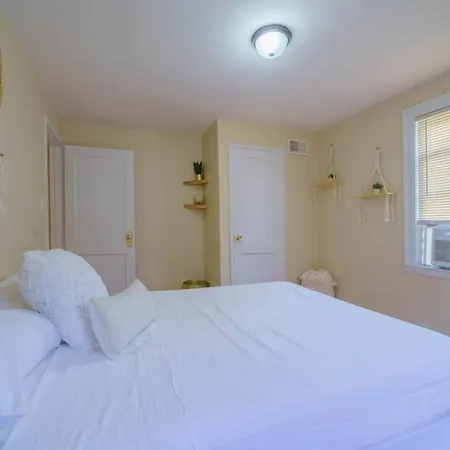 New Vanity Short- Term Rentals- Neponset Riverway Boston