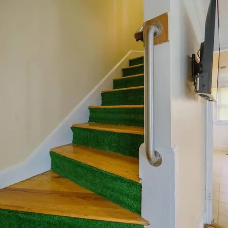 New Vanity Short- Term Rentals- Neponset Riverway * Boston