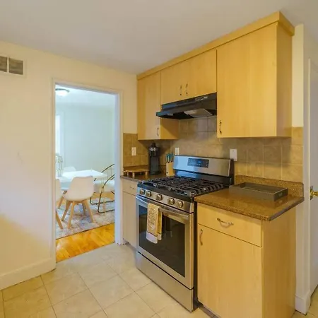 New Vanity Short- Term Rentals- Neponset Riverway Boston