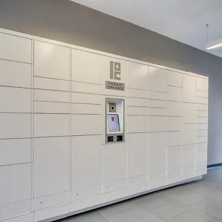 Apartment S W Gym Wd By Seaport On D Bos-351