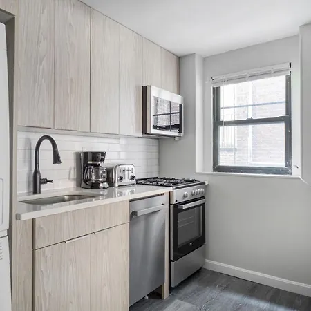 Charming N End 2br On Salem St Bos-450 *