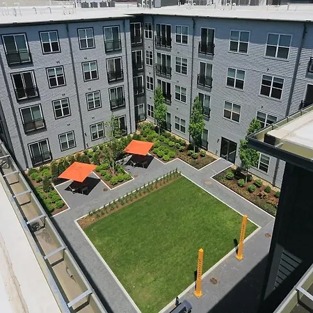 S W Gym Wd By Seaport On D Bos-351 Apartment