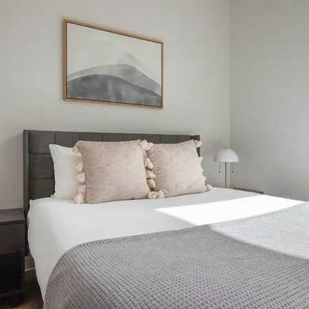 East Cambridge 2br W Gym Wd Nr Lechmere T Bos-869 Apartment
