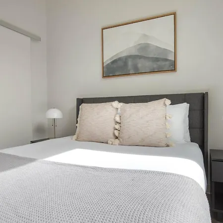 East Cambridge 2br W Gym Wd Nr Lechmere T Bos-869 * Boston