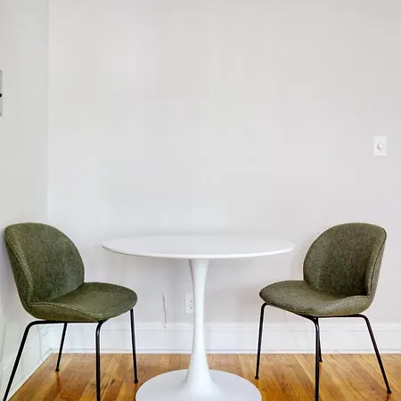 Brighton 1br Steps From College Bos-417