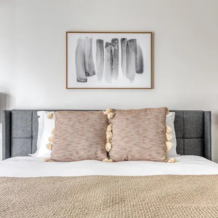 Back Bay 1br W Wd Gym Nr Copley Sq Bos-575 *